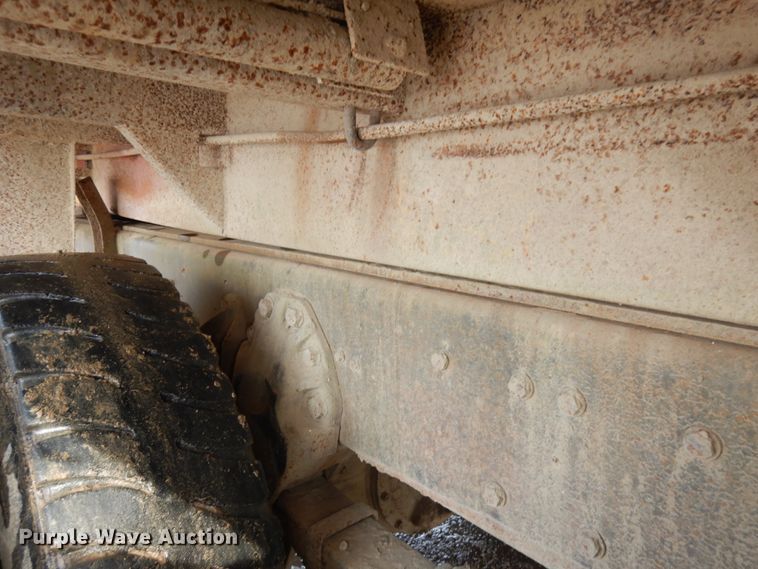 image for item IO9679 1982 Ford LT8000  dump truck