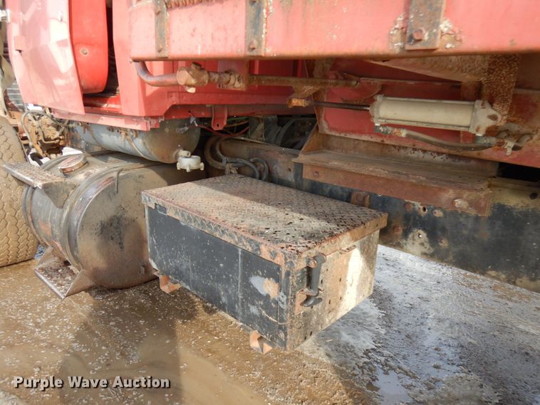 image for item IO9679 1982 Ford LT8000  dump truck