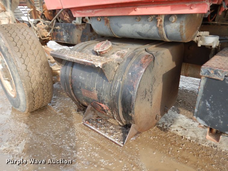 image for item IO9679 1982 Ford LT8000  dump truck