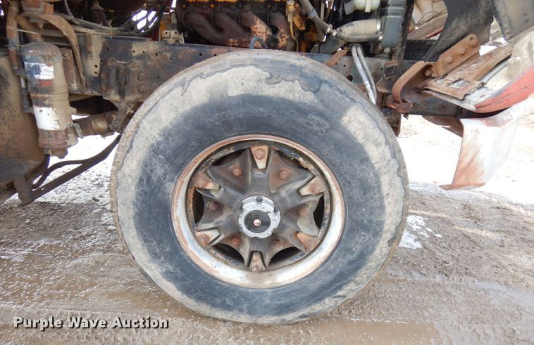 image for item IO9679 1982 Ford LT8000  dump truck