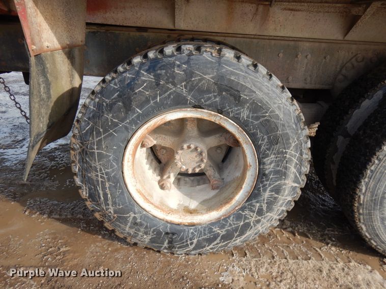 image for item IO9679 1982 Ford LT8000  dump truck