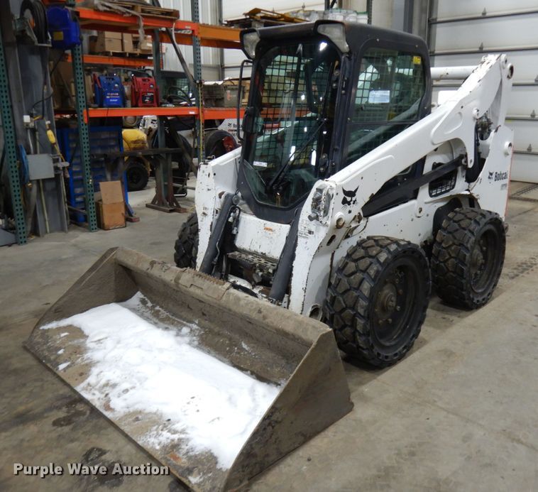 image for item IO9683 2015 Bobcat S770  skid steer loader