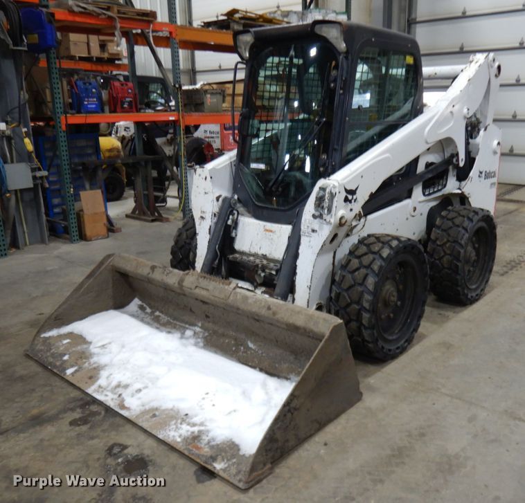 image for item IO9683 2015 Bobcat S770  skid steer loader
