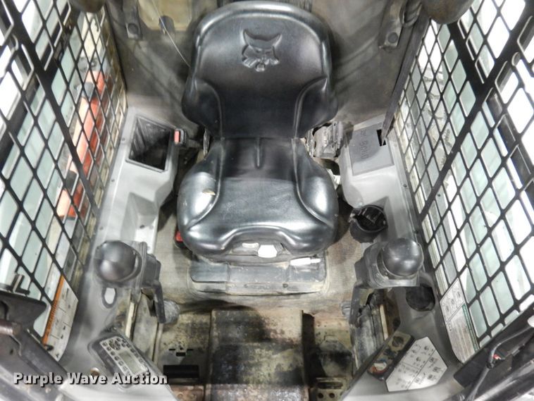 image for item IO9683 2015 Bobcat S770  skid steer loader