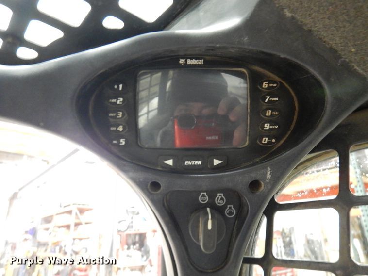 image for item IO9683 2015 Bobcat S770  skid steer loader