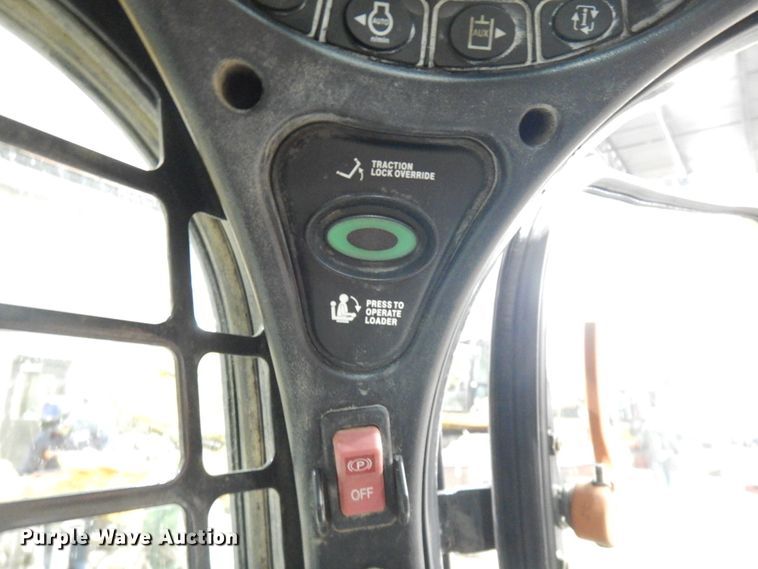 image for item IO9683 2015 Bobcat S770  skid steer loader