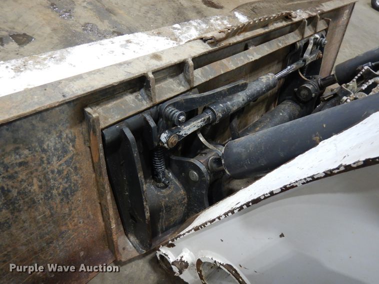 image for item IO9683 2015 Bobcat S770  skid steer loader