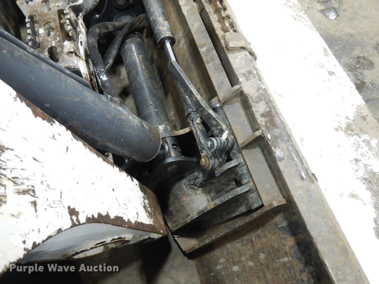 image for item IO9683 2015 Bobcat S770  skid steer loader