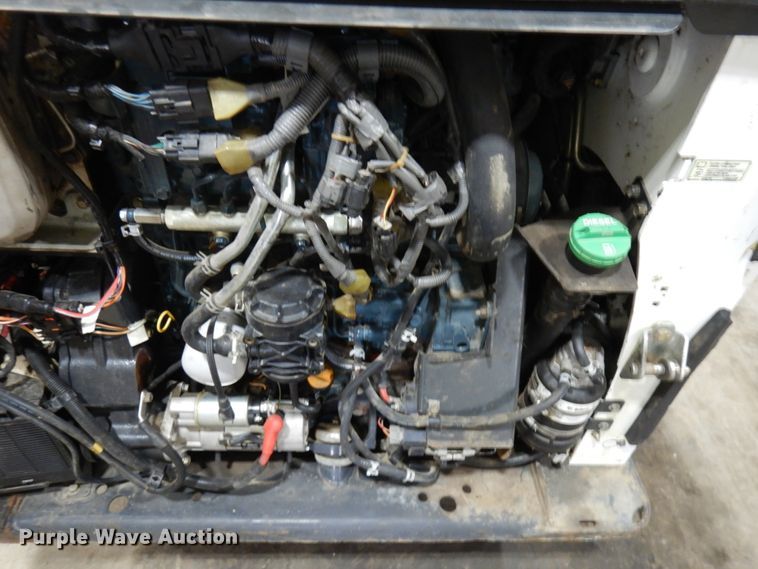 image for item IO9683 2015 Bobcat S770  skid steer loader