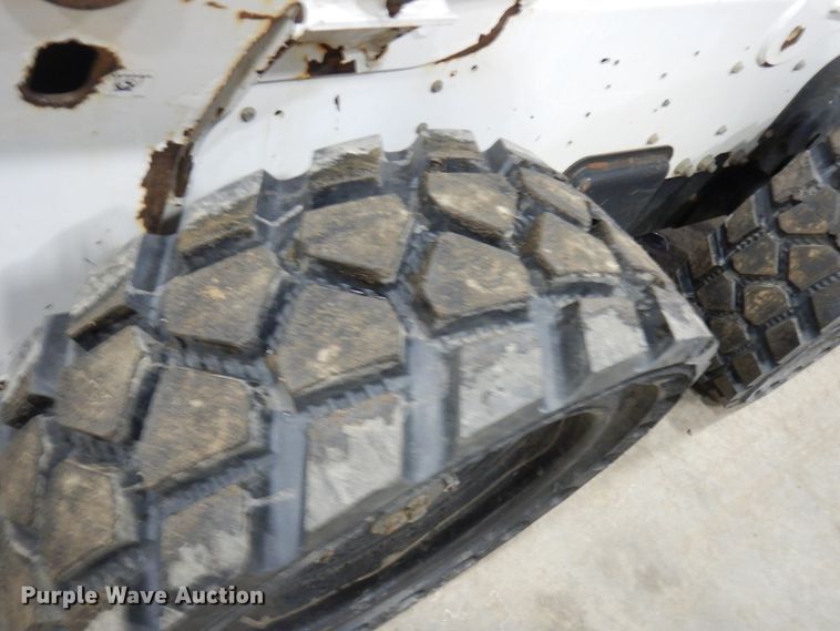 image for item IO9683 2015 Bobcat S770  skid steer loader