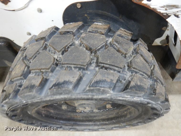 image for item IO9683 2015 Bobcat S770  skid steer loader