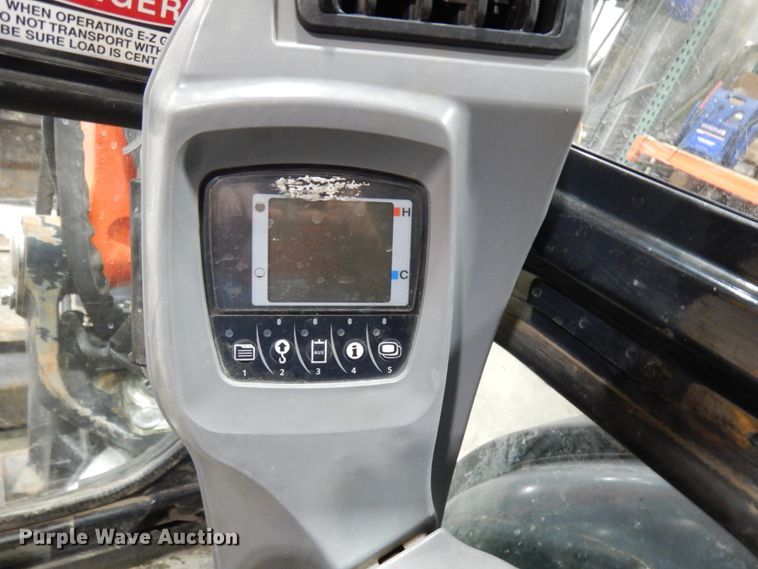 image for item IO9684 2013 Kubota KX057-4  mini excavator