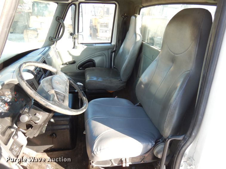 image for item IO9685 2004 International 7600  sewer jetter truck