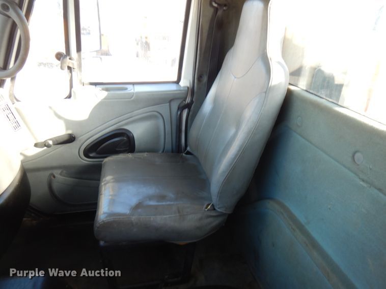 image for item IO9685 2004 International 7600  sewer jetter truck