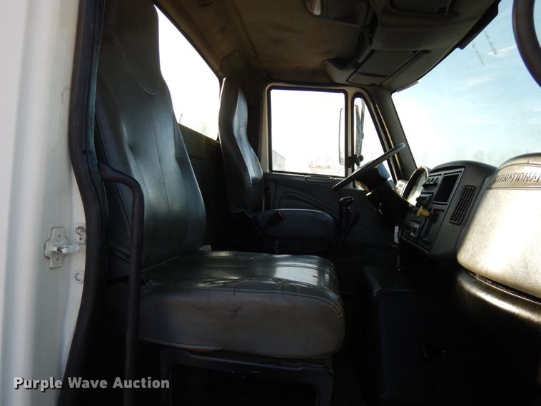 image for item IO9685 2004 International 7600  sewer jetter truck