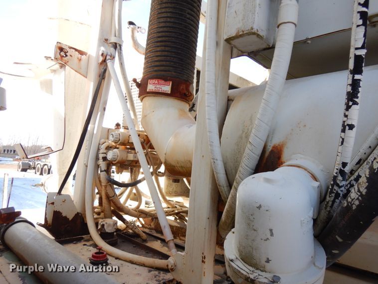 image for item IO9685 2004 International 7600  sewer jetter truck