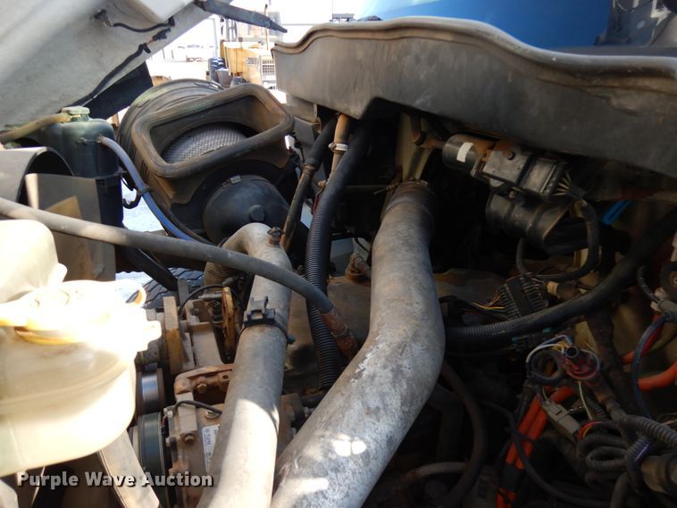 image for item IO9685 2004 International 7600  sewer jetter truck