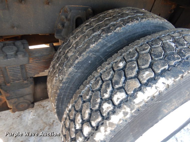 image for item IO9685 2004 International 7600  sewer jetter truck