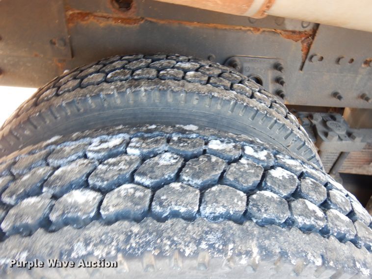 image for item IO9685 2004 International 7600  sewer jetter truck