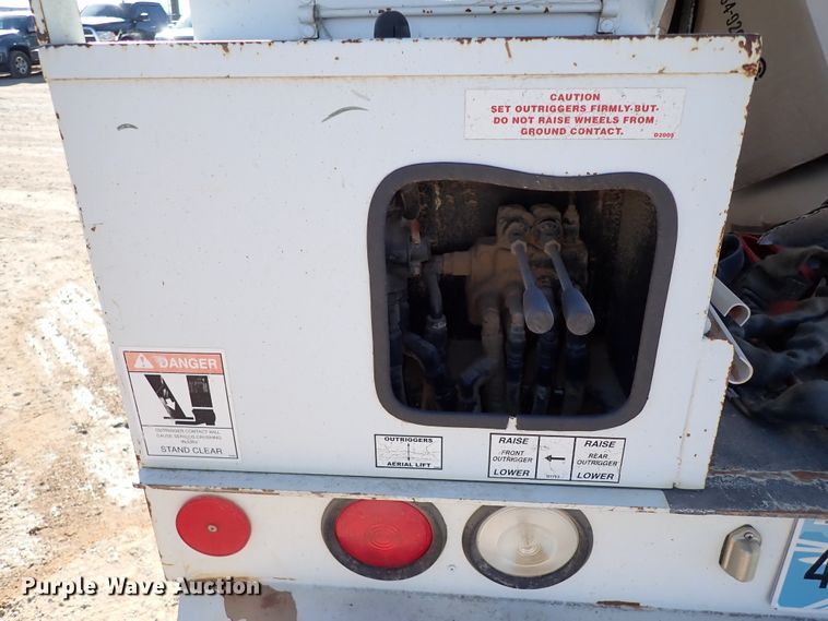 image for item IS9407 2011 Dodge Ram 5500HD  bucket truck