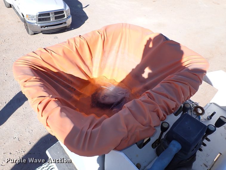 image for item IS9407 2011 Dodge Ram 5500HD  bucket truck