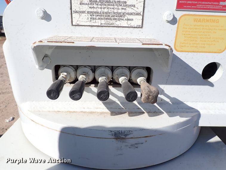 image for item IS9407 2011 Dodge Ram 5500HD  bucket truck