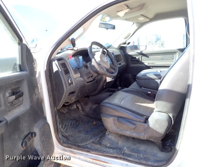 image for item IS9407 2011 Dodge Ram 5500HD  bucket truck