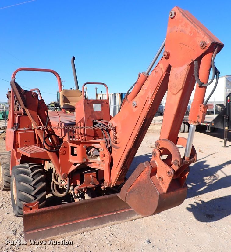 image for item IS9409 1993 Ditch Witch 5110  trencher