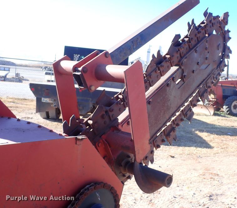 image for item IS9409 1993 Ditch Witch 5110  trencher
