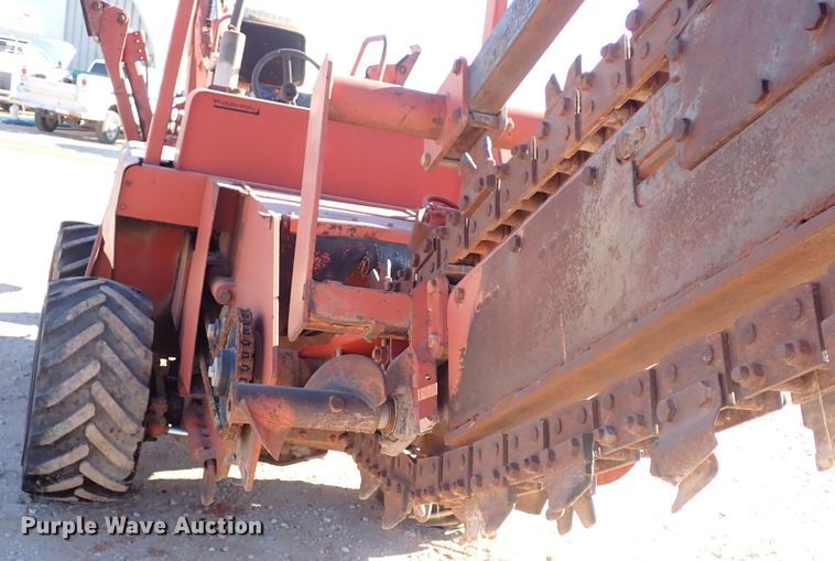 image for item IS9409 1993 Ditch Witch 5110  trencher