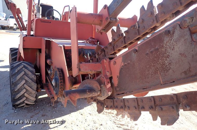 image for item IS9409 1993 Ditch Witch 5110  trencher