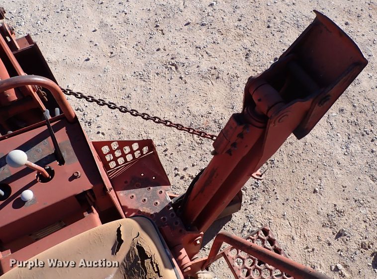 image for item IS9409 1993 Ditch Witch 5110  trencher