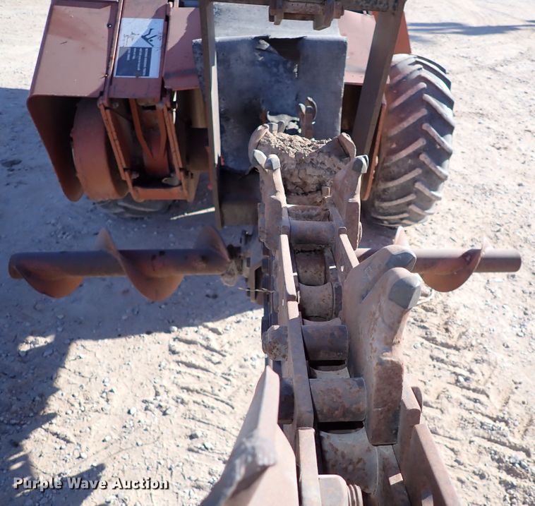 image for item IS9410 Ditch Witch 7020  trencher