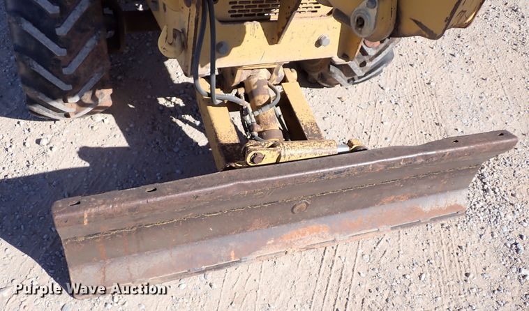 image for item IS9411 1998 Vermeer 3550A  trencher