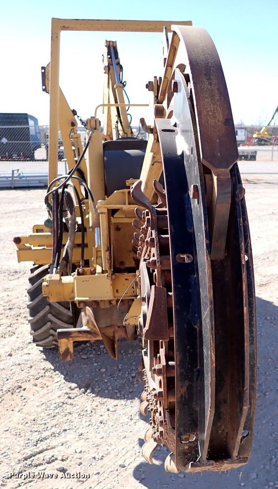 image for item IS9411 1998 Vermeer 3550A  trencher