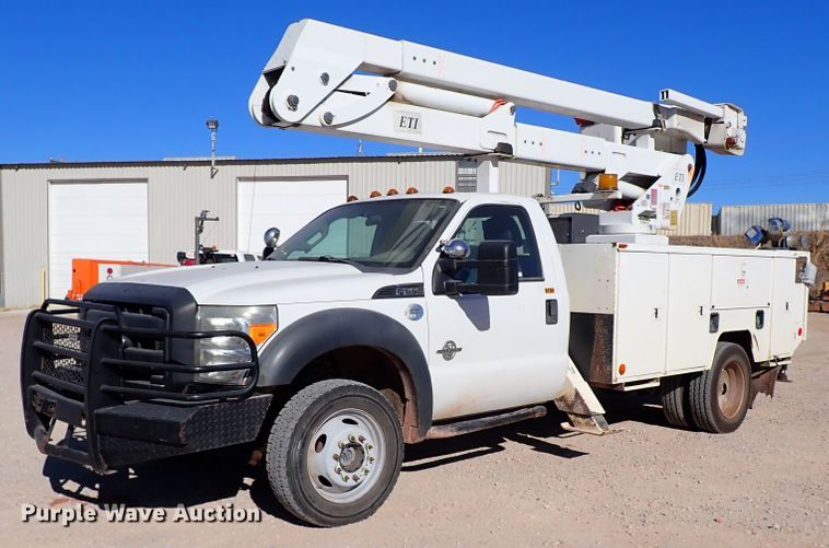 image for item IS9412 2013 Ford F550 Super Duty  bucket truck