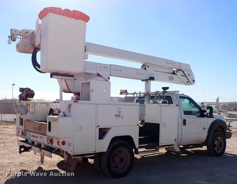 image for item IS9412 2013 Ford F550 Super Duty  bucket truck