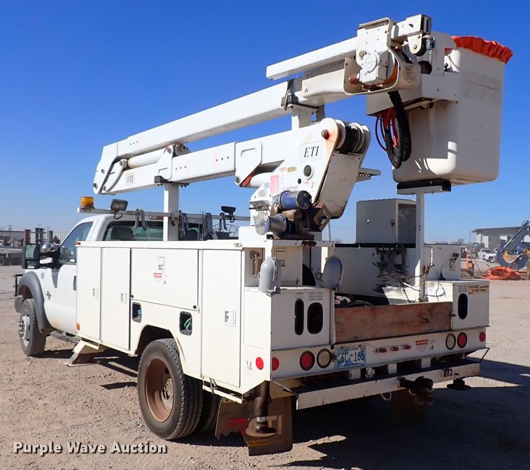 image for item IS9412 2013 Ford F550 Super Duty  bucket truck