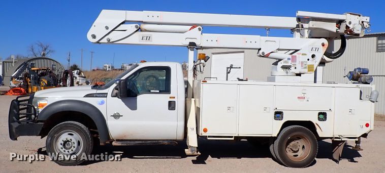 image for item IS9412 2013 Ford F550 Super Duty  bucket truck