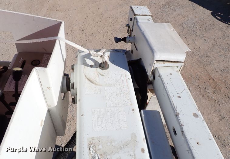 image for item IS9412 2013 Ford F550 Super Duty  bucket truck