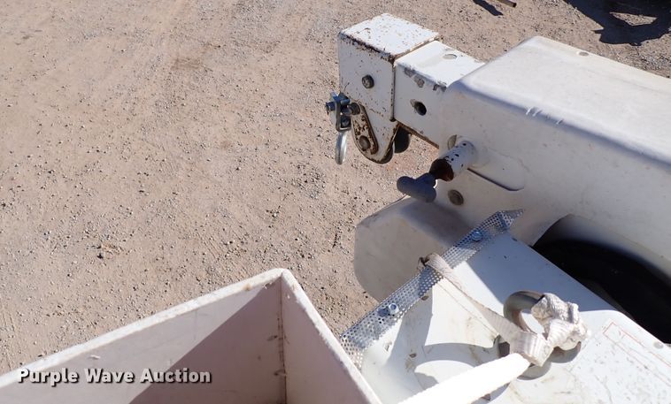 image for item IS9412 2013 Ford F550 Super Duty  bucket truck