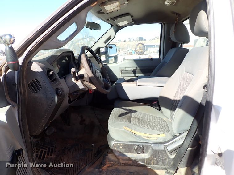 image for item IS9412 2013 Ford F550 Super Duty  bucket truck