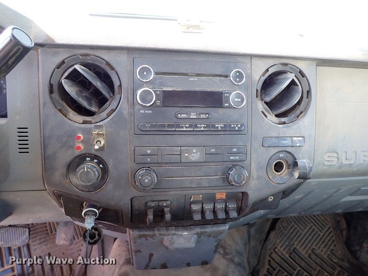 image for item IS9412 2013 Ford F550 Super Duty  bucket truck