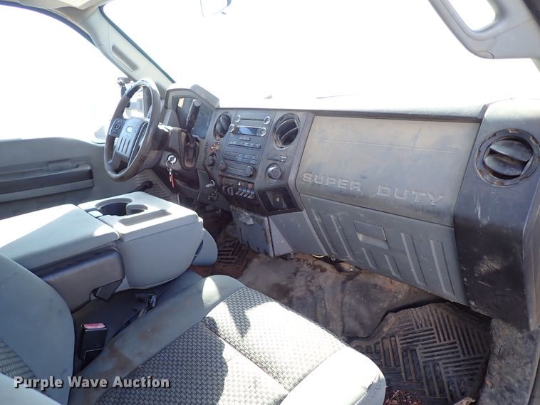 image for item IS9412 2013 Ford F550 Super Duty  bucket truck