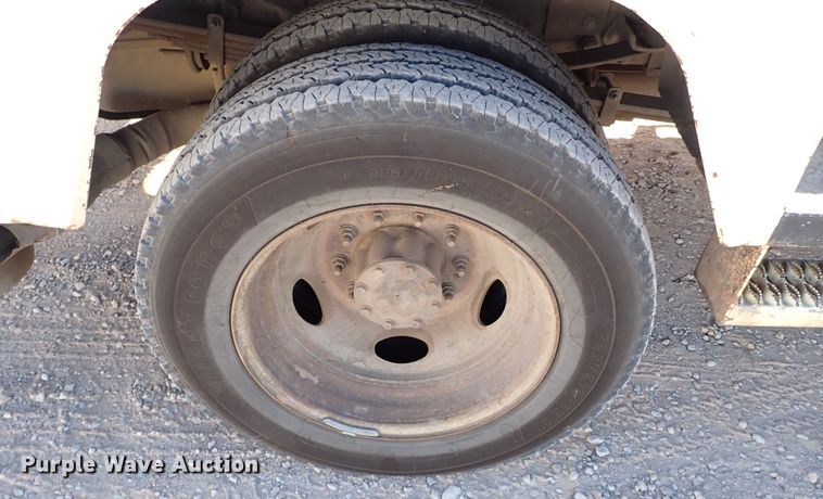 image for item IS9412 2013 Ford F550 Super Duty  bucket truck