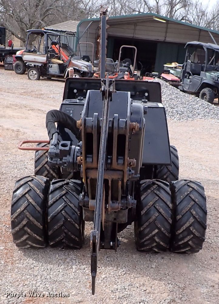 image for item IS9489 2001 Ditch Witch 410SX  trencher