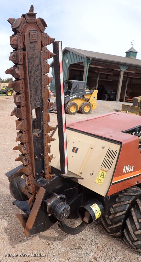 image for item IS9489 2001 Ditch Witch 410SX  trencher