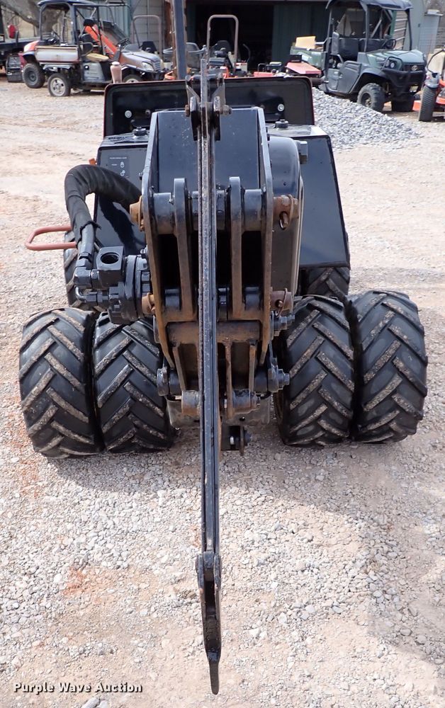 image for item IS9489 2001 Ditch Witch 410SX  trencher
