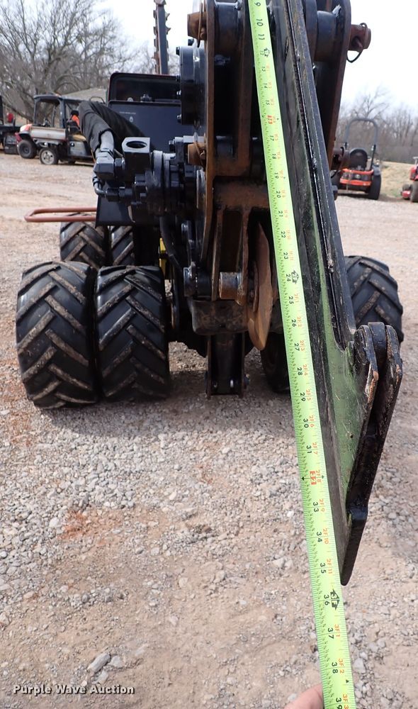 image for item IS9489 2001 Ditch Witch 410SX  trencher