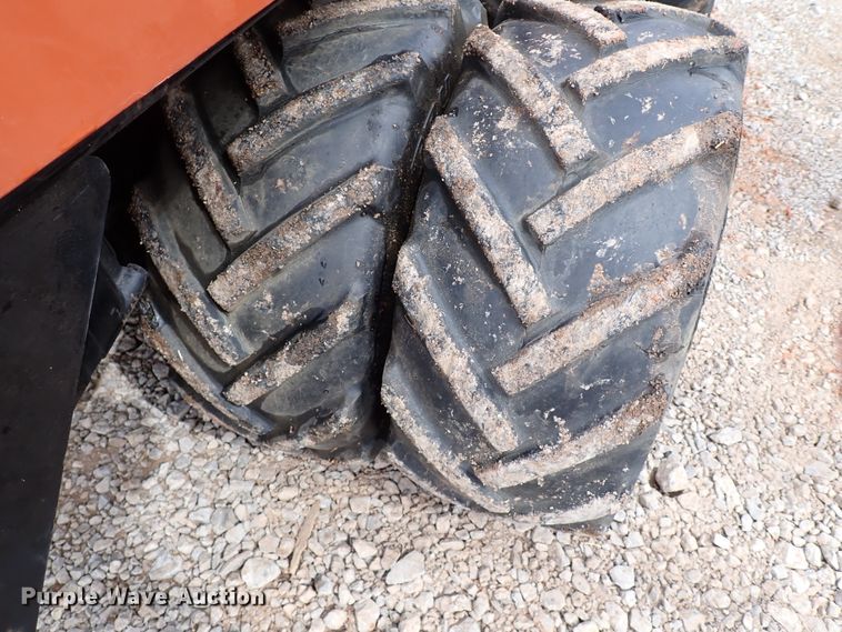 image for item IS9489 2001 Ditch Witch 410SX  trencher